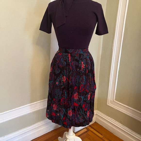 Vintage Paisley and Rose Pleated Skirt by Ms Interpret - Picture 2 of 9